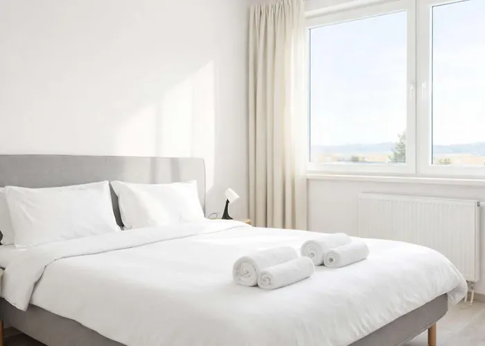 Apartman Simcity 11 L Vogue W Private Parking, Balcony, 24 7 Self Check In Just A Quick Walk From Square *